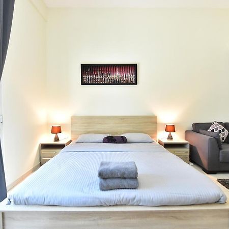 Luxury Escapes - Spacious Fully Furnished Studio Apt - Next To Metro, 5 Mins From Mall - Med46 Dubai Luaran gambar